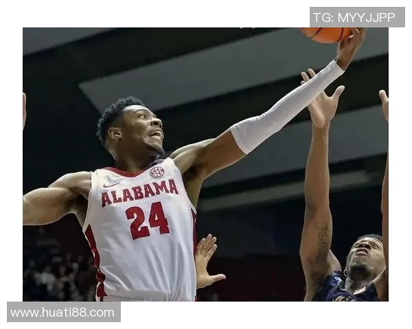 布兰登米勒全能表现12投7中贡献21分11篮板7助攻正负值最高15助球队获胜